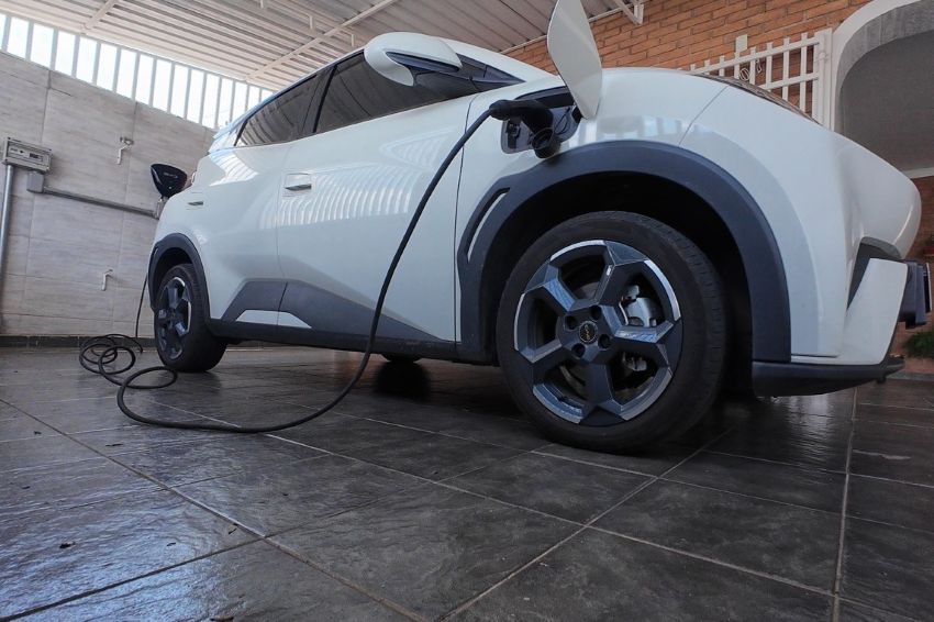 1 em cada 5 carros vendidos no no Brasil já é eletrificado