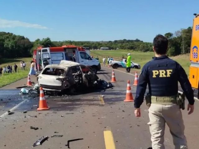 Acidente em rodovia no Paraná mata uma pessoa e deixa 7 feridas